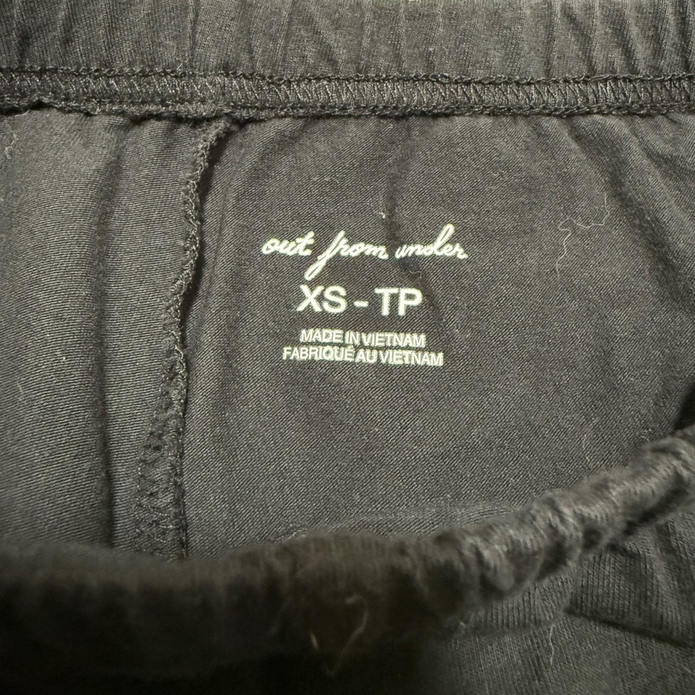 Urban Outfitters Black Capri Trousers with White Stripes - Picture 3 of 4